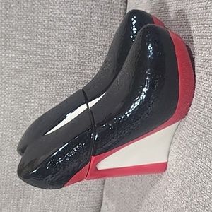 Boston Warehouse Trading Corp. High Heel Shoes Cookie Jar